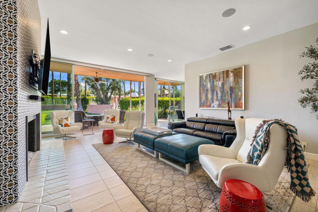 47432 Medina Drive W