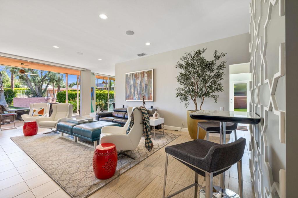 47432 Medina Drive W