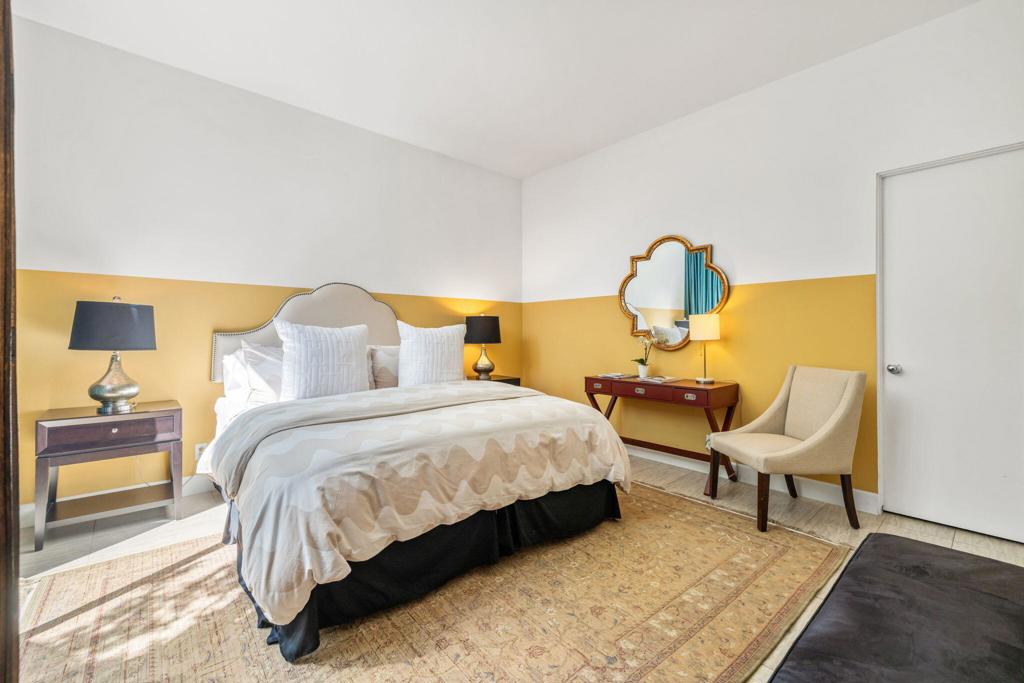 47432 Medina Drive W