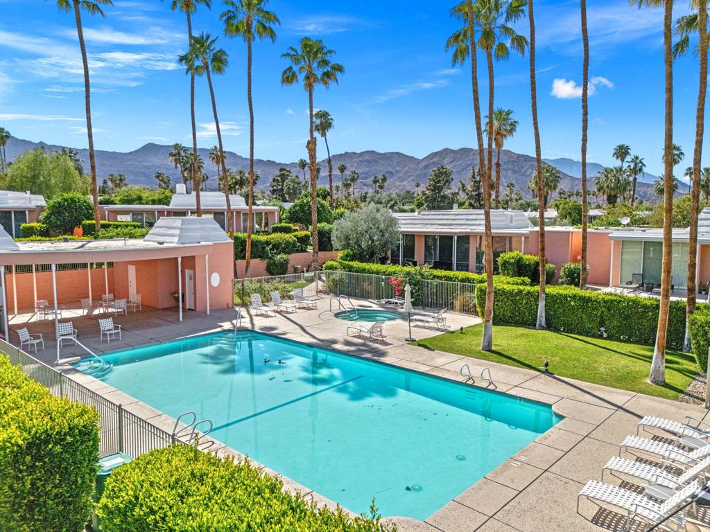 47432 Medina Drive W