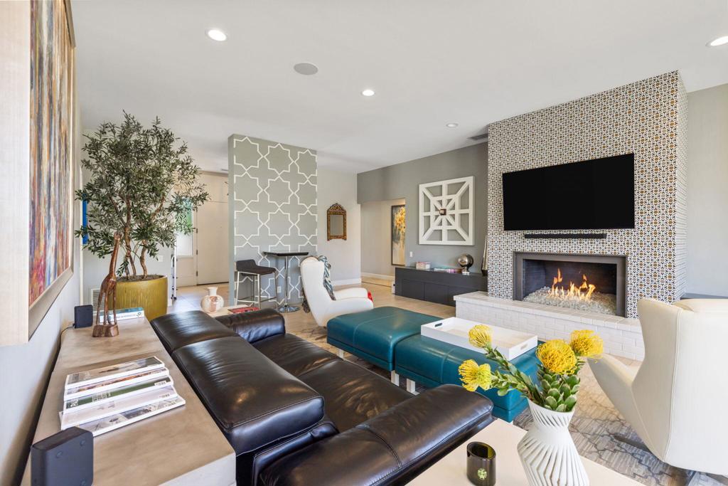 47432 Medina Drive W