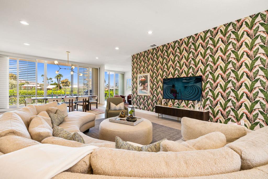 47171 El Agadir Circle