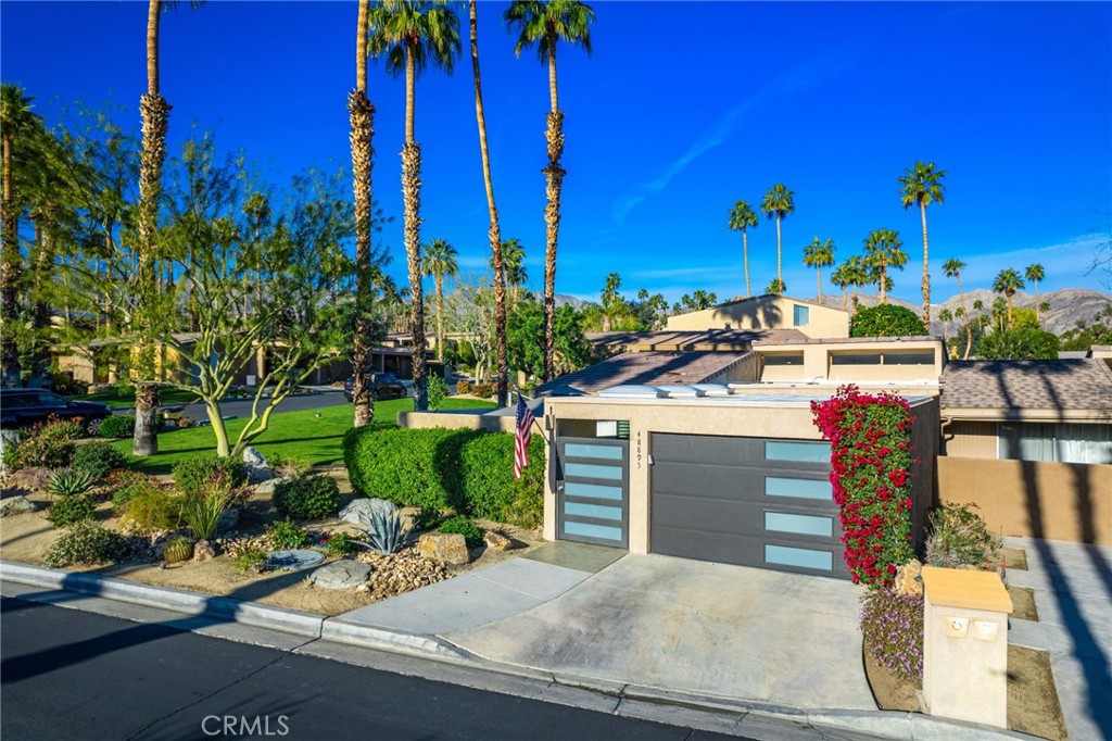 48895 Mariposa Drive