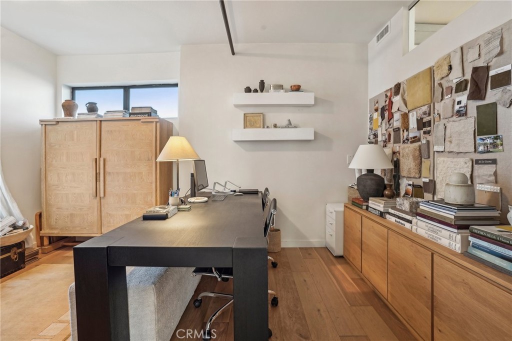 4115 Glencoe Avenue 308