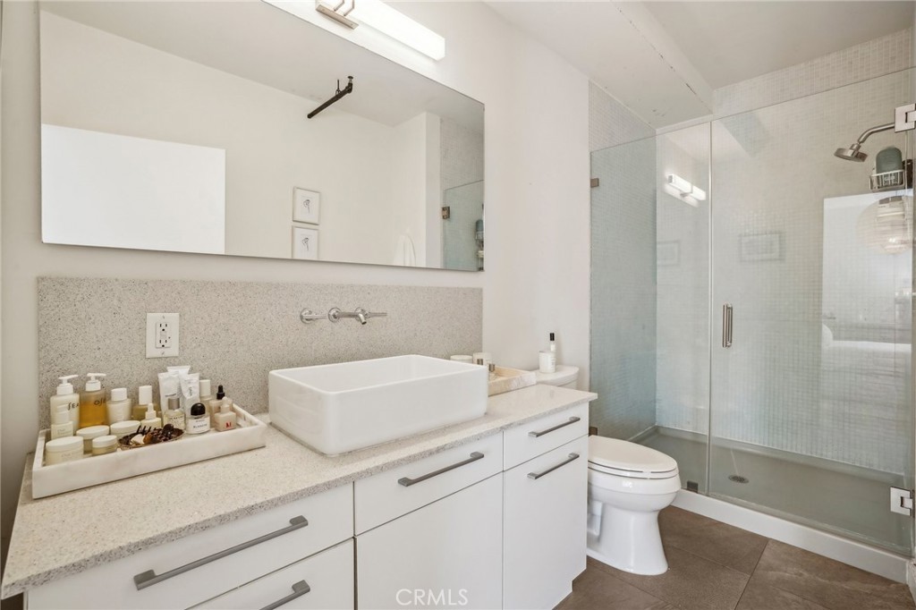 4115 Glencoe Avenue 308