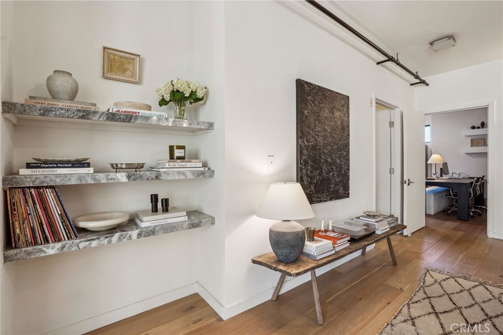 4115 Glencoe Avenue 308