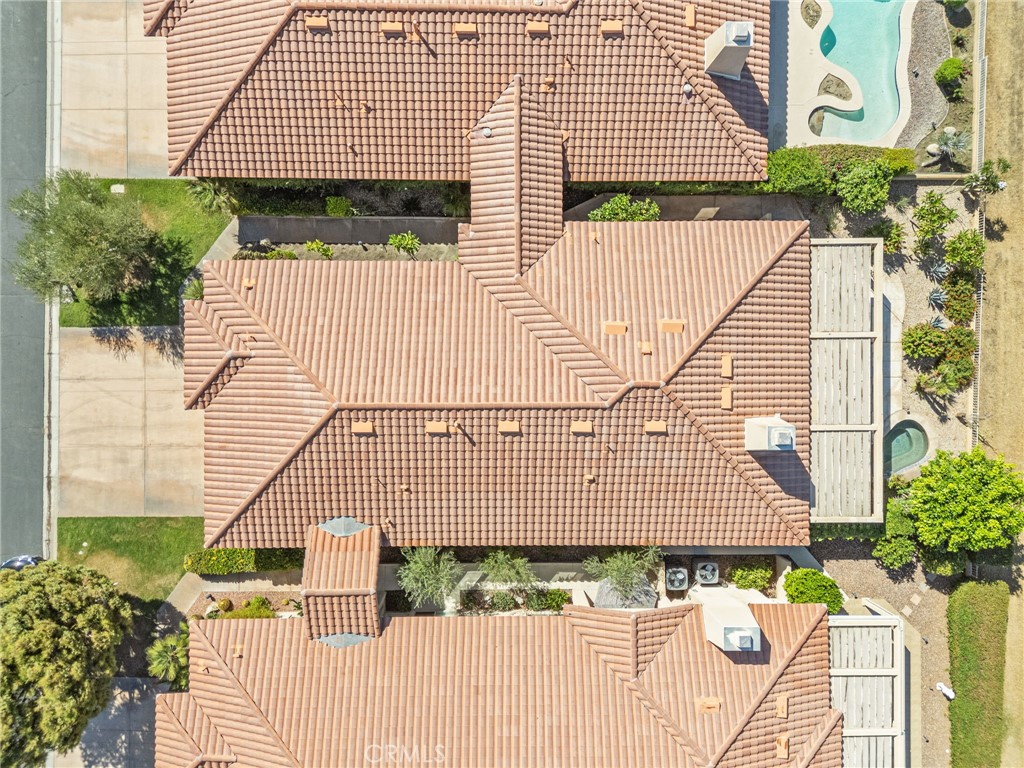 96 Kavenish E