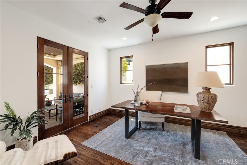 718 N Poinsettia Avenue