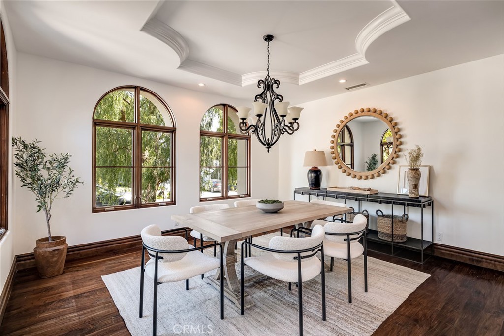 718 N Poinsettia Avenue