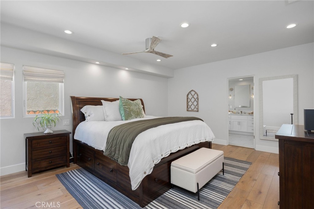 647 2nd Street