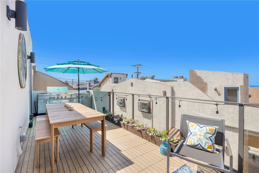 647 2nd Street