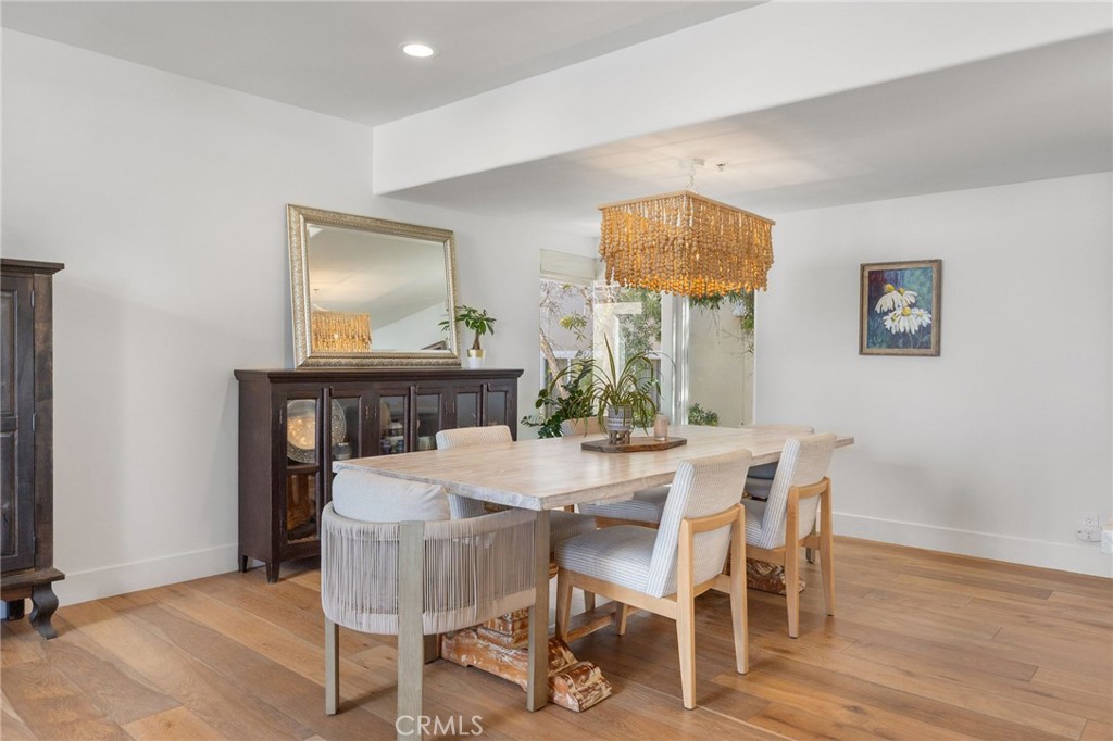 647 2nd Street
