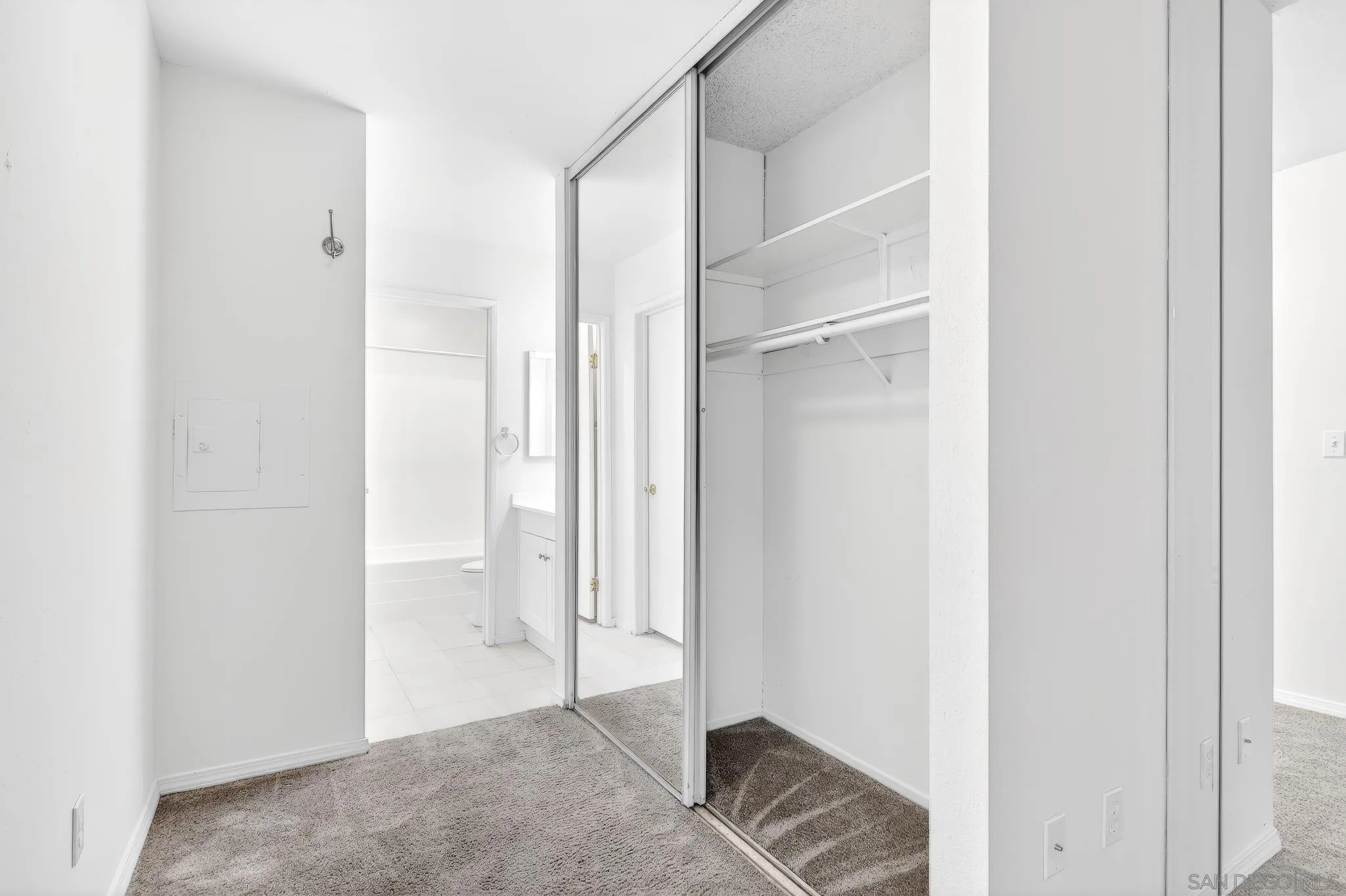 1621 S Hotel Circle Unit E120