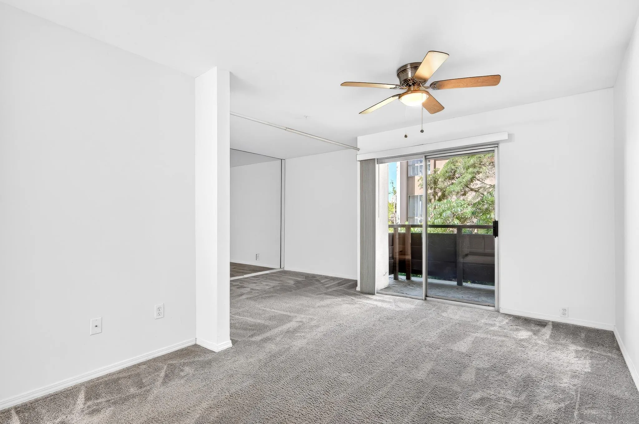 1621 S Hotel Circle Unit E120