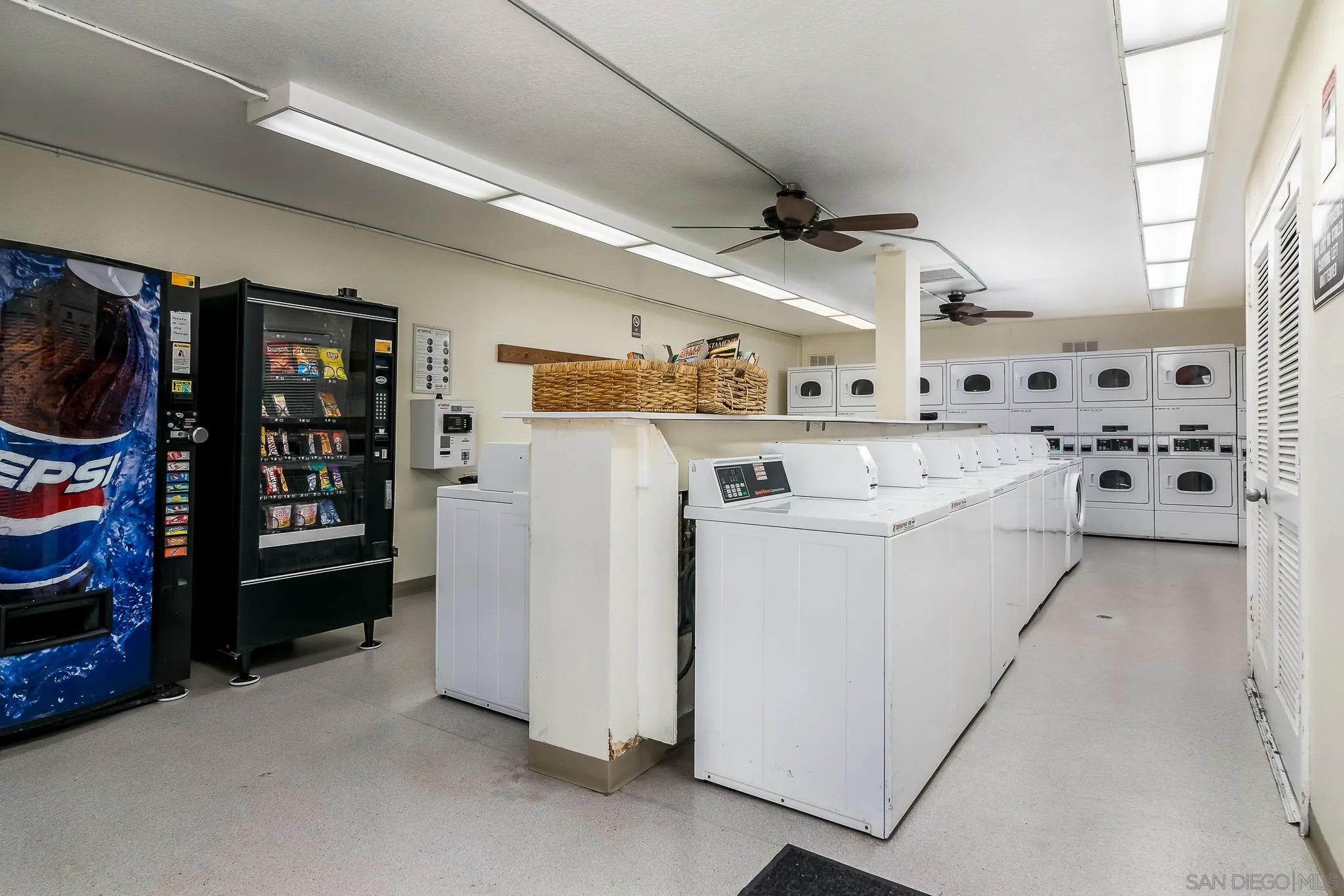 1621 S Hotel Circle Unit E120