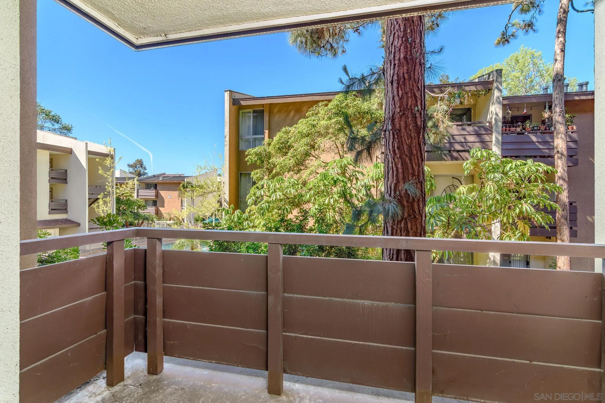 1621 S Hotel Circle Unit E120