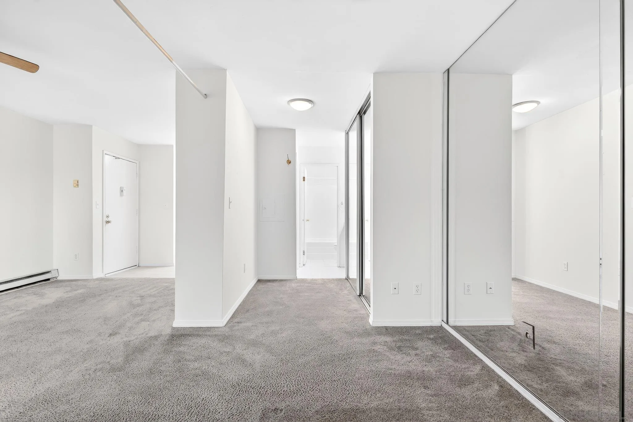 1621 S Hotel Circle Unit E120