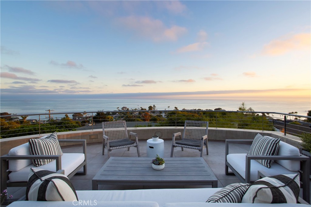 1580 Sunset Ridge Drive