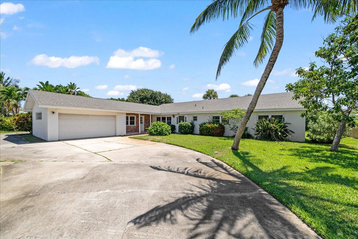 309 Banyan