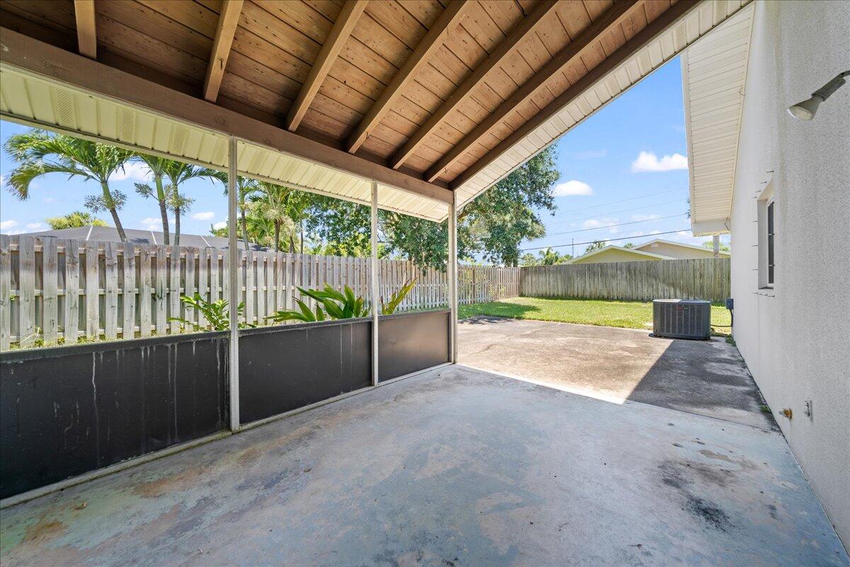 309 Banyan