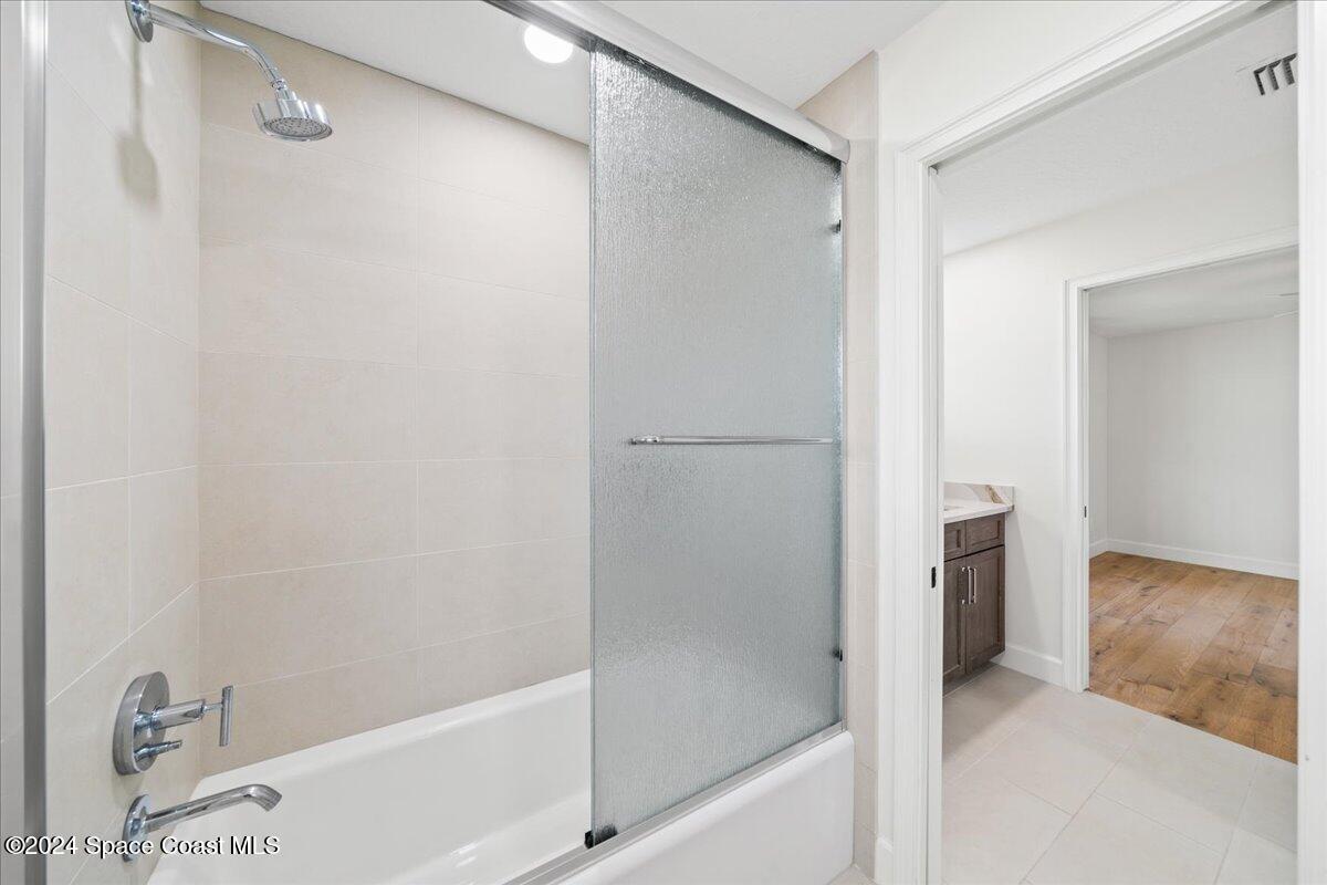 1316 S Riverside Drive