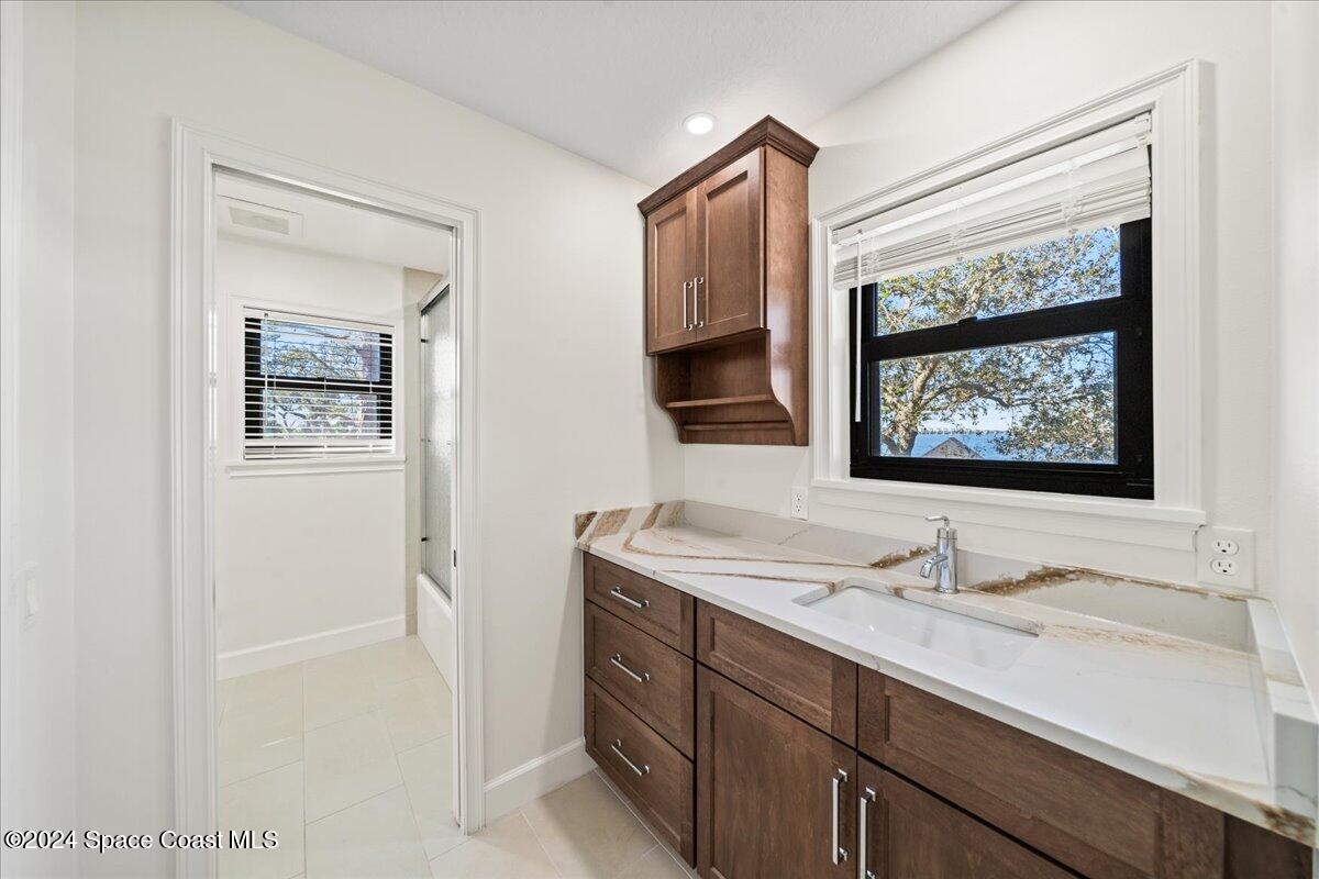 1316 S Riverside Drive