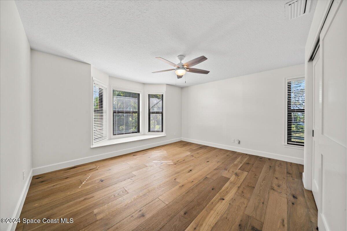 1316 S Riverside Drive