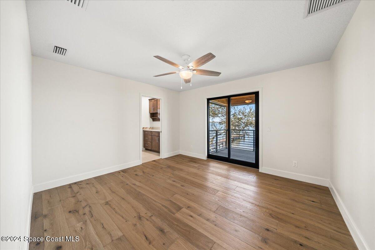 1316 S Riverside Drive