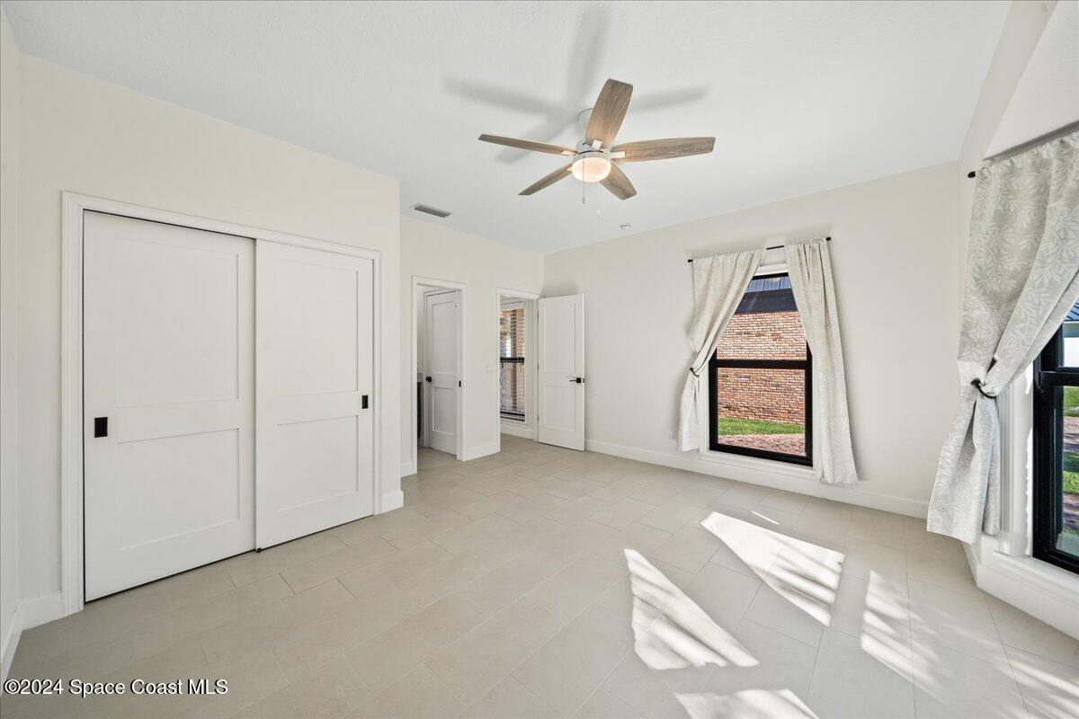 1316 S Riverside Drive