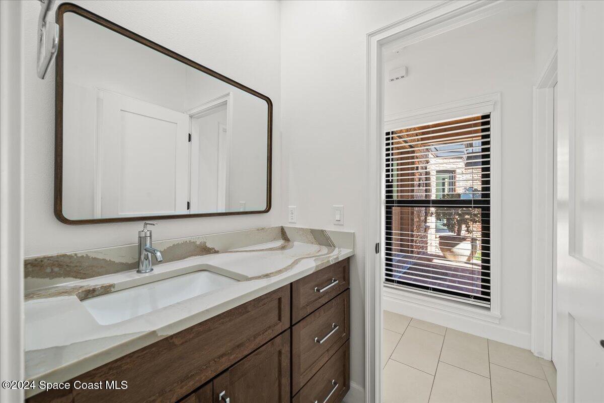 1316 S Riverside Drive