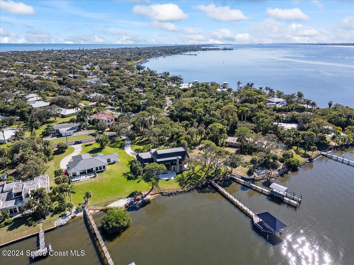 1316 S Riverside Drive