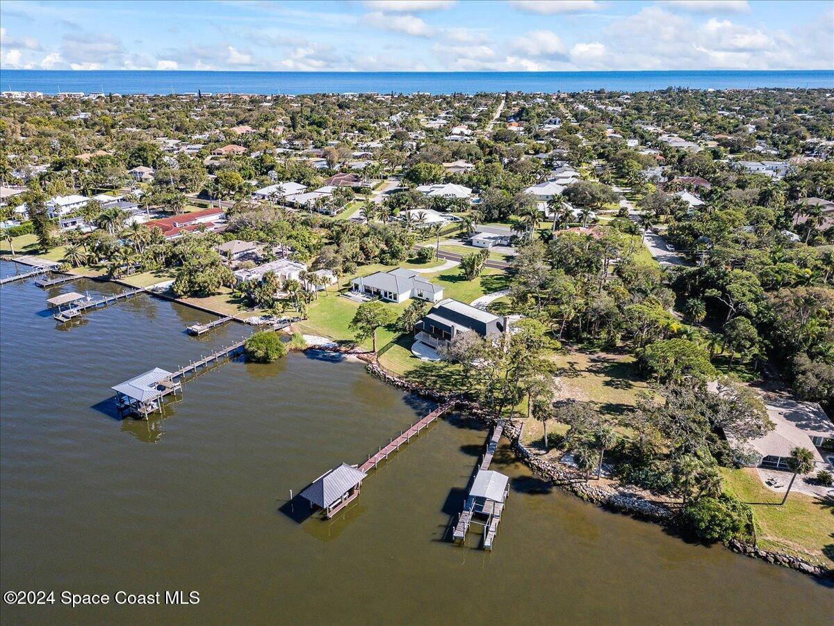 1316 S Riverside Drive