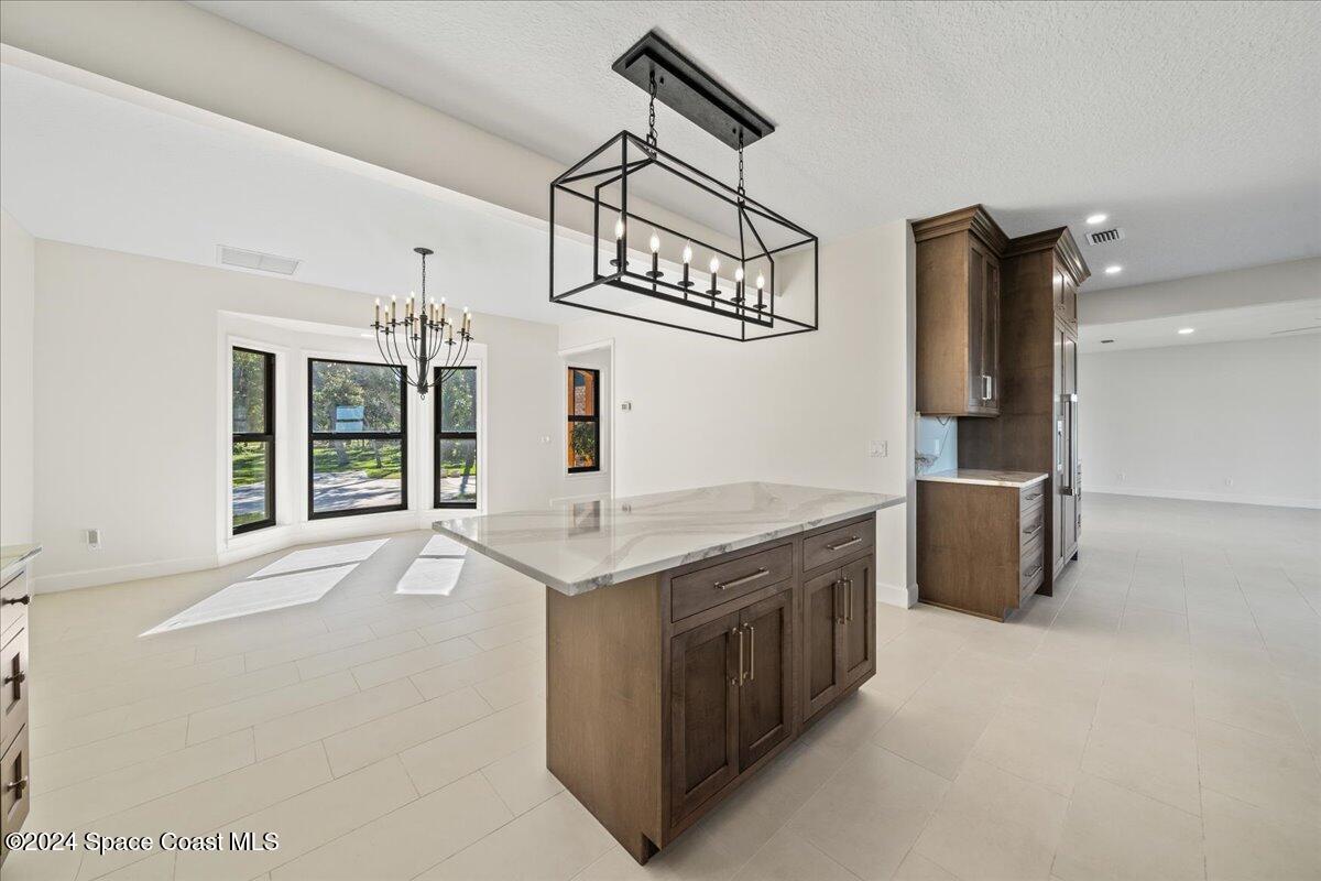 1316 S Riverside Drive