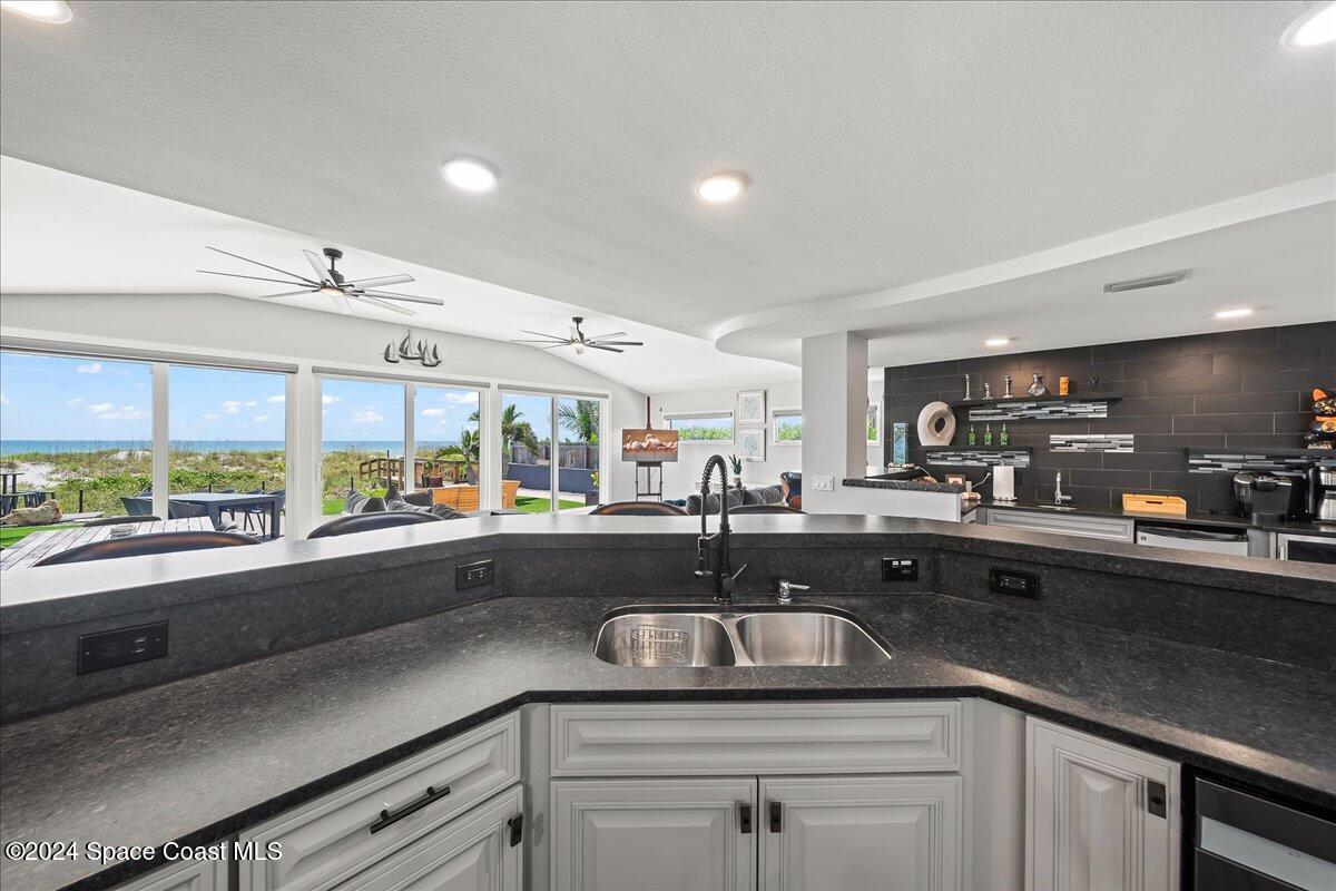 645 S Atlantic Avenue