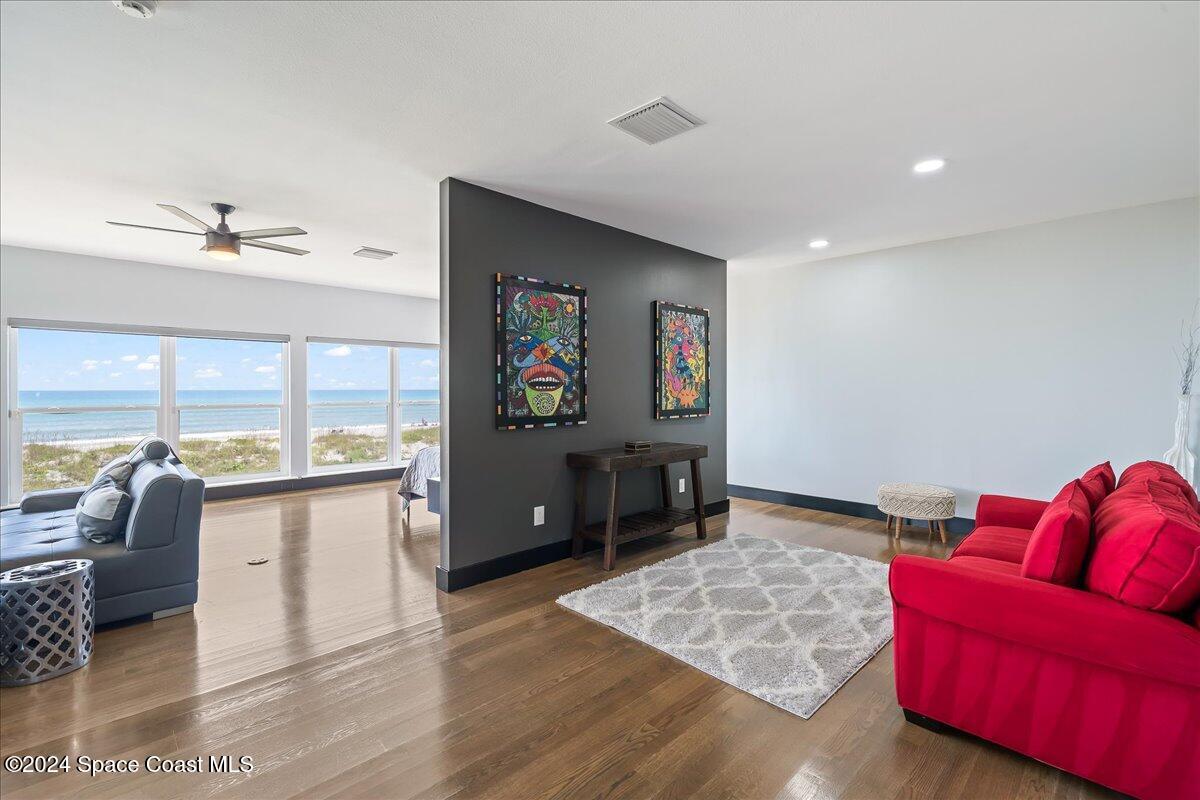 645 S Atlantic Avenue