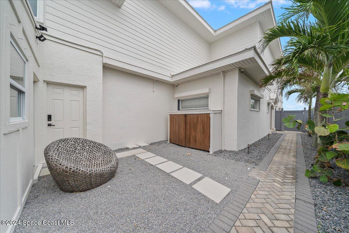 645 S Atlantic Avenue