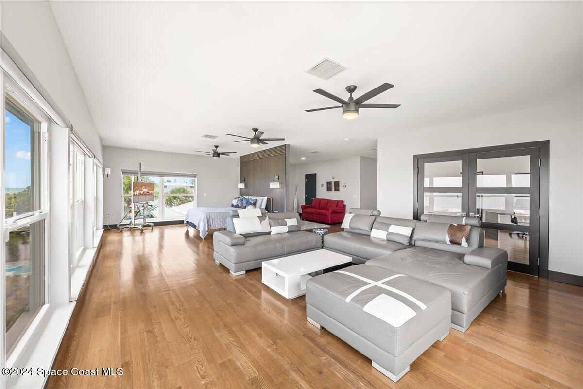 645 S Atlantic Avenue