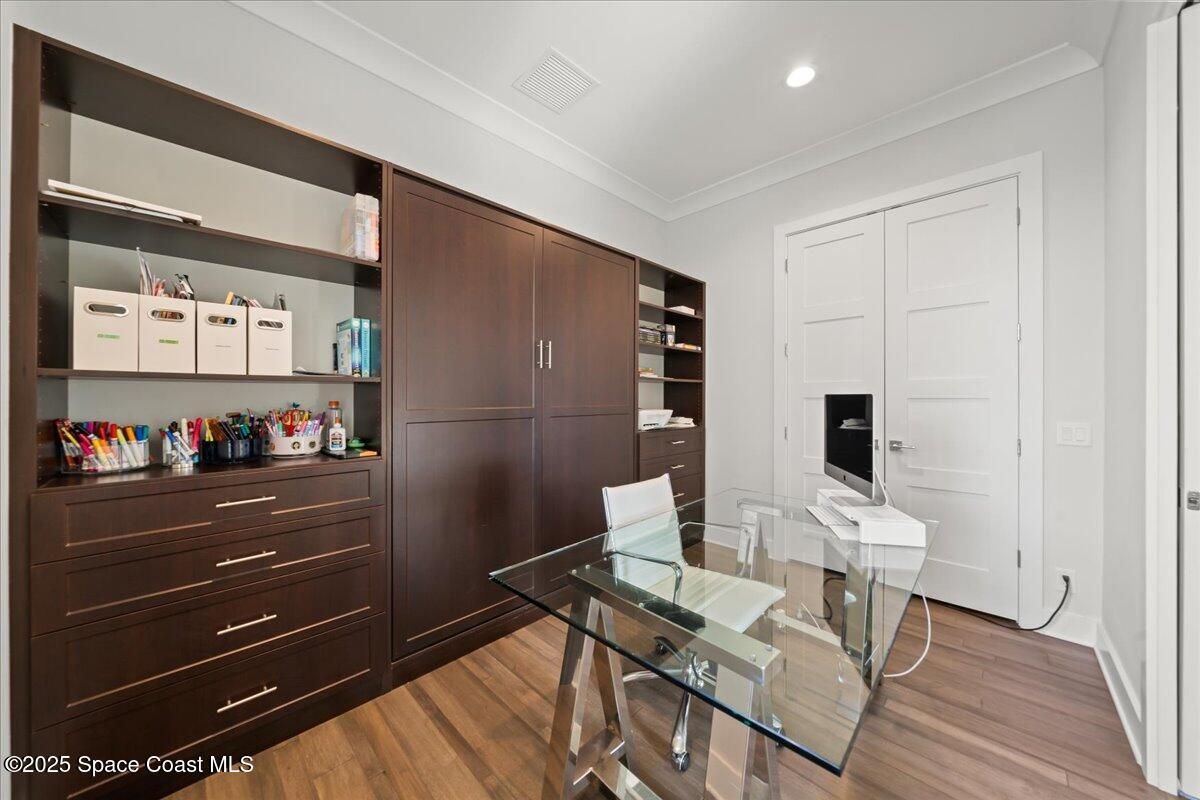 3698 Lake Adelaide Place