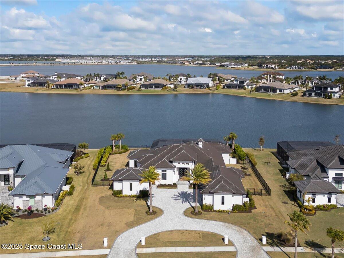 3698 Lake Adelaide Place