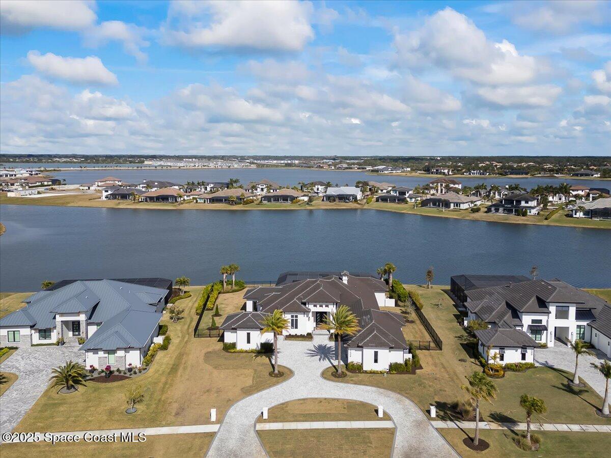 3698 Lake Adelaide Place