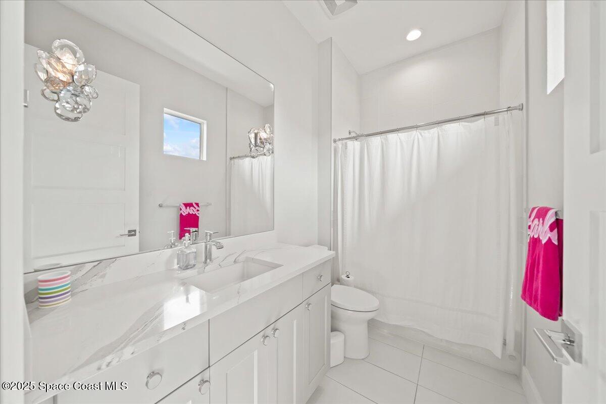 3698 Lake Adelaide Place