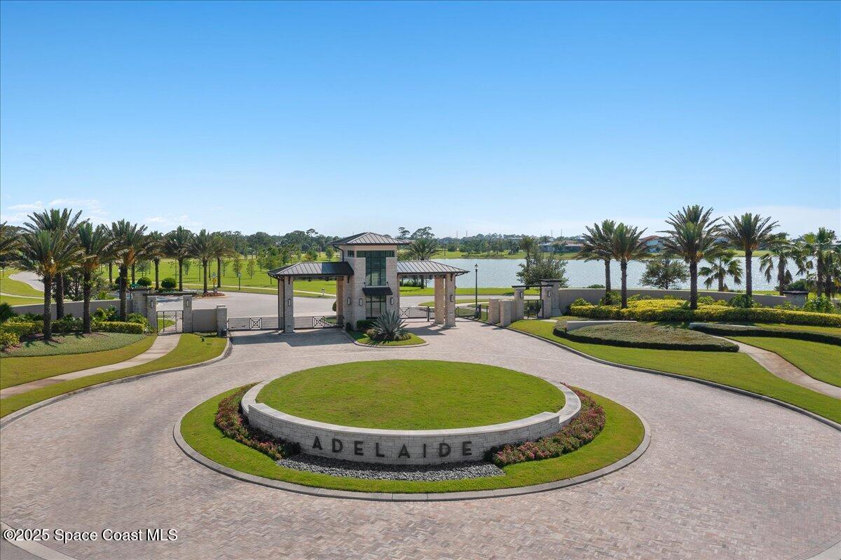 3698 Lake Adelaide Place