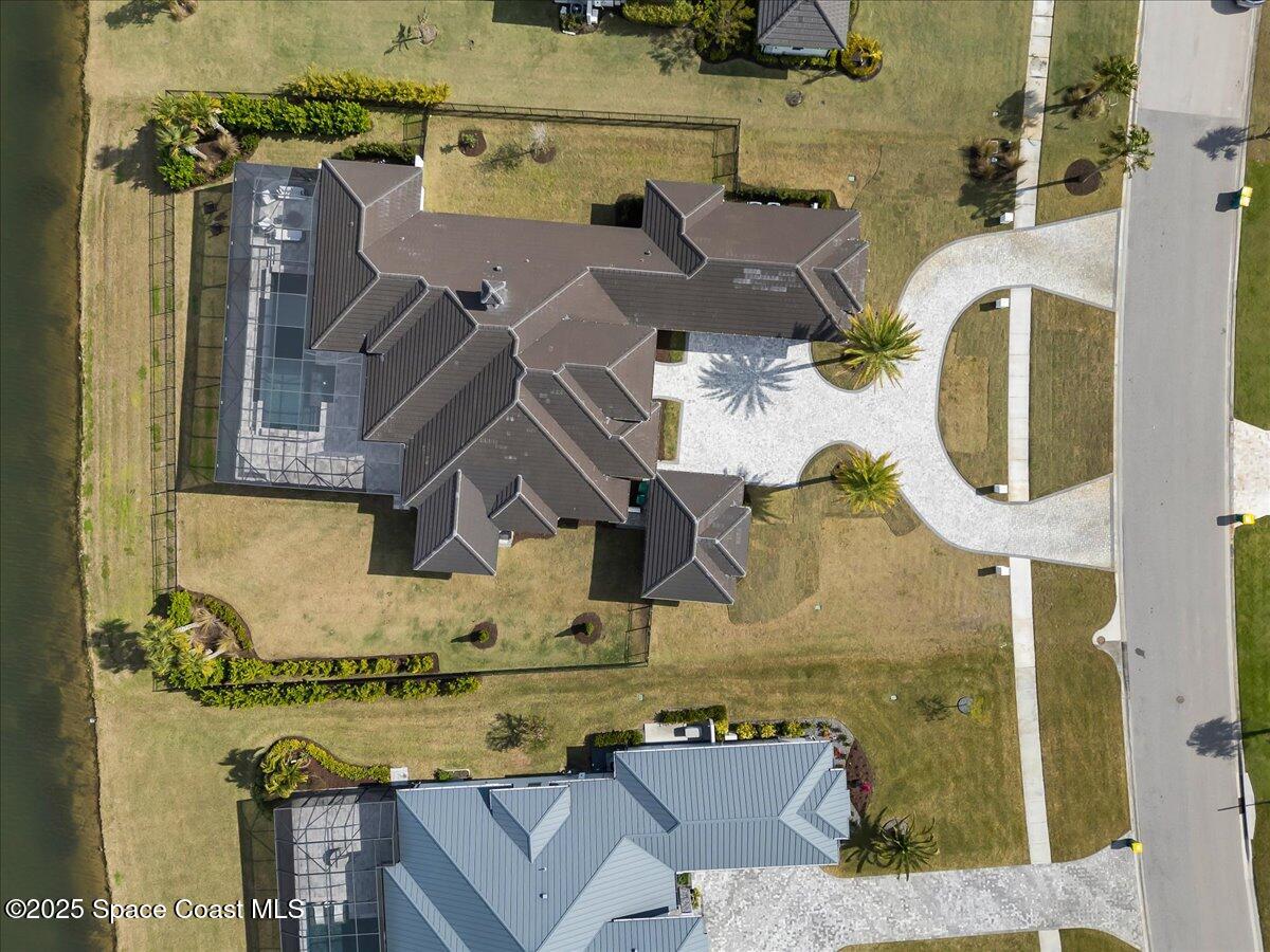 3698 Lake Adelaide Place