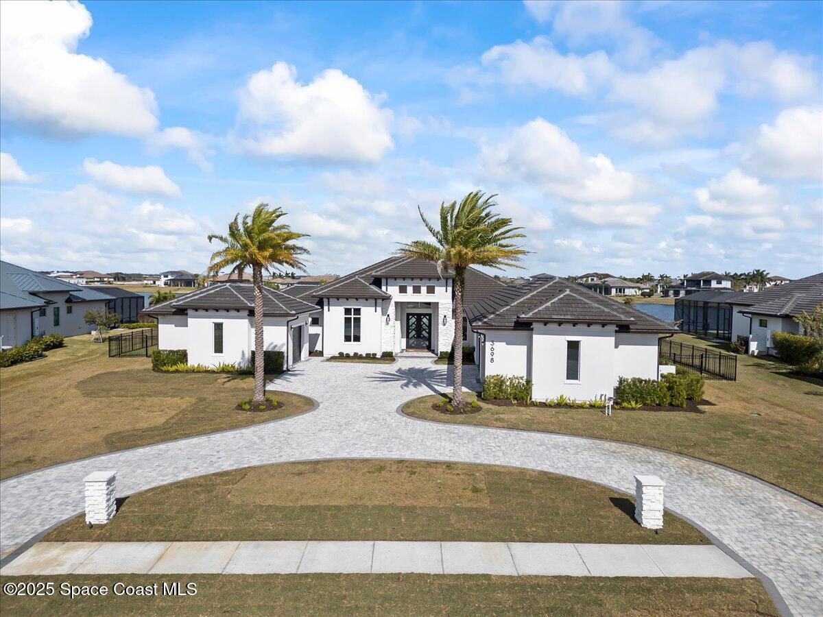 3698 Lake Adelaide Place