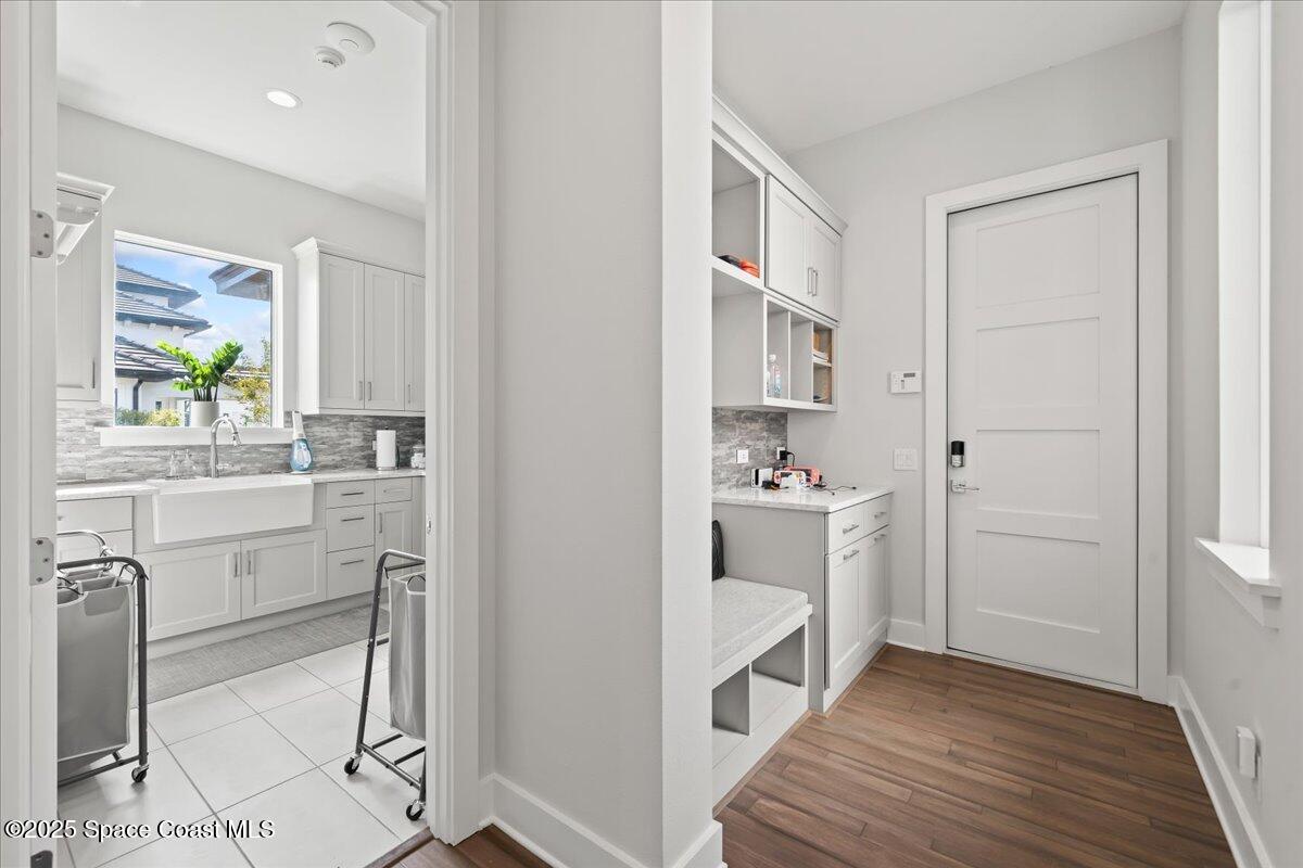 3698 Lake Adelaide Place