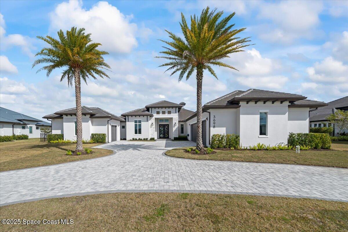 3698 Lake Adelaide Place