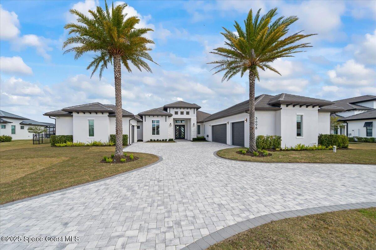 3698 Lake Adelaide Place