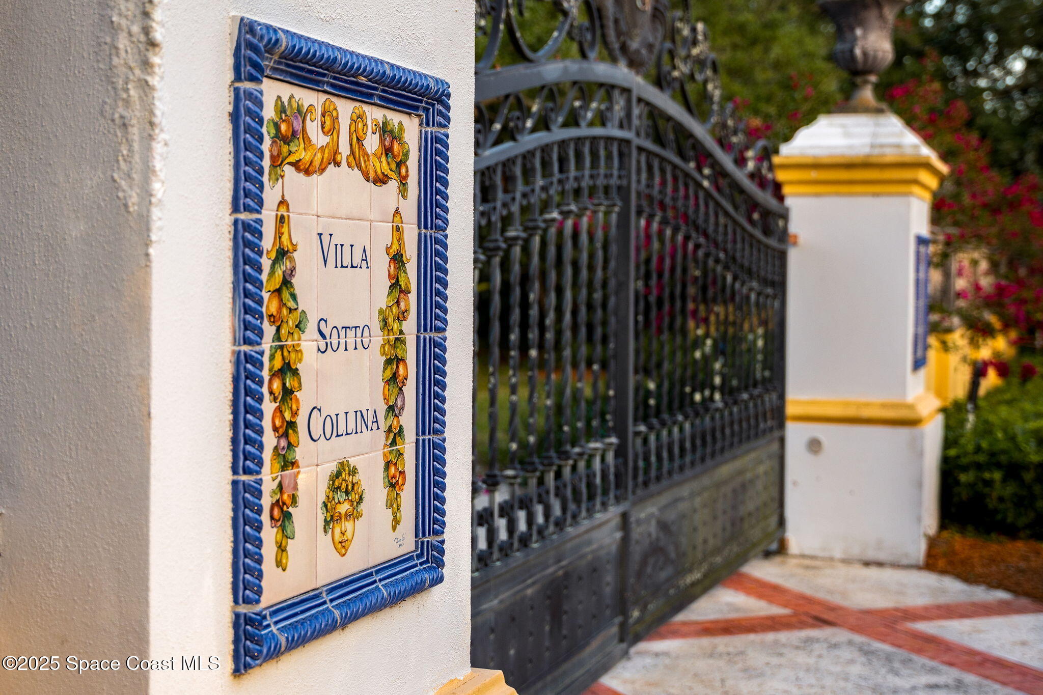 9340 S Tropical Trail