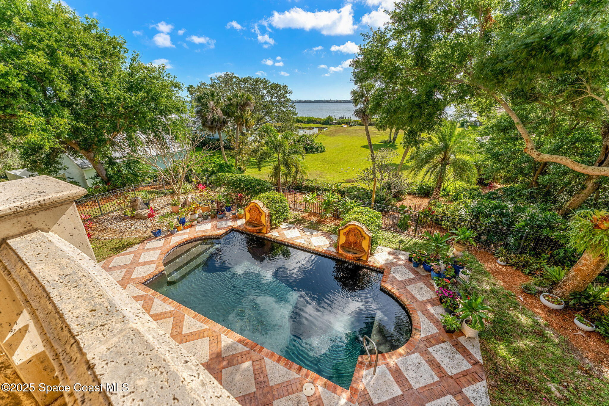 9340 S Tropical Trail