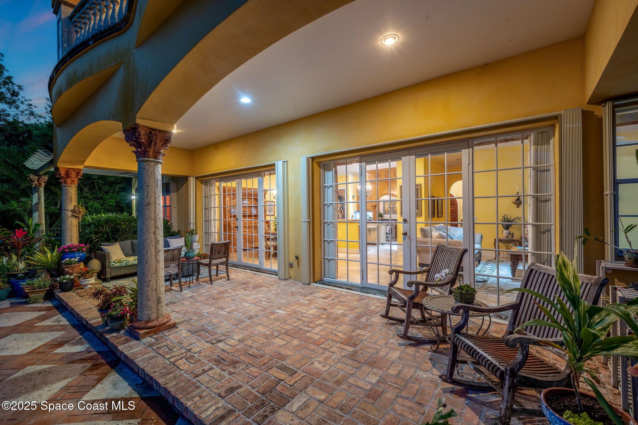 9340 S Tropical Trail